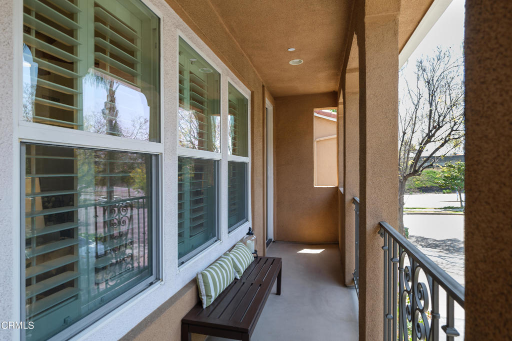 433 N Altadena Drive 1