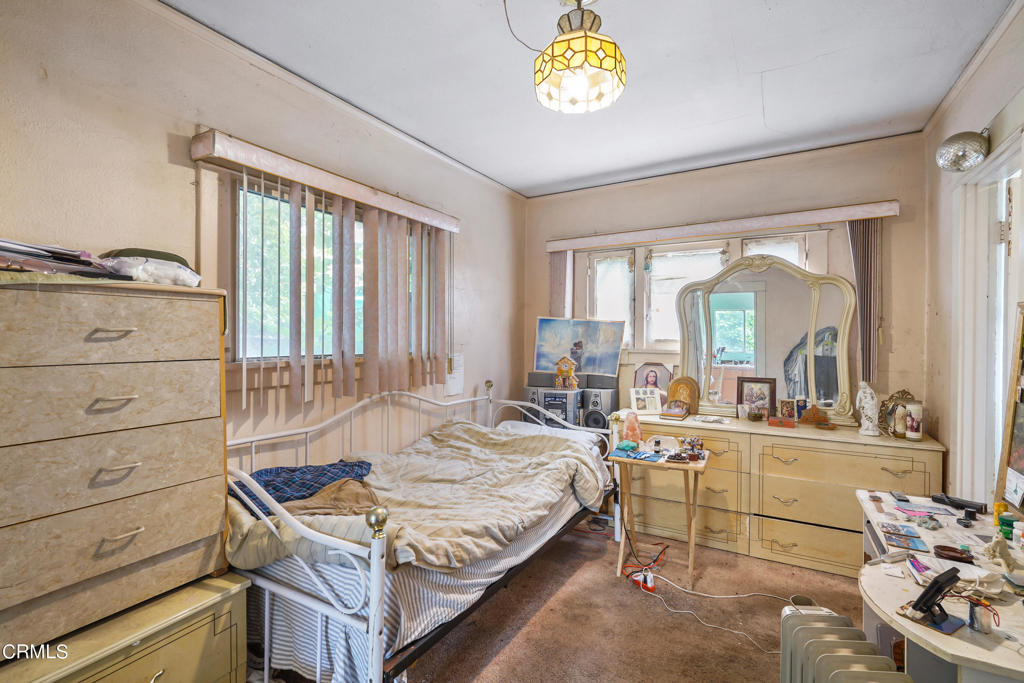 240 N Everett Street