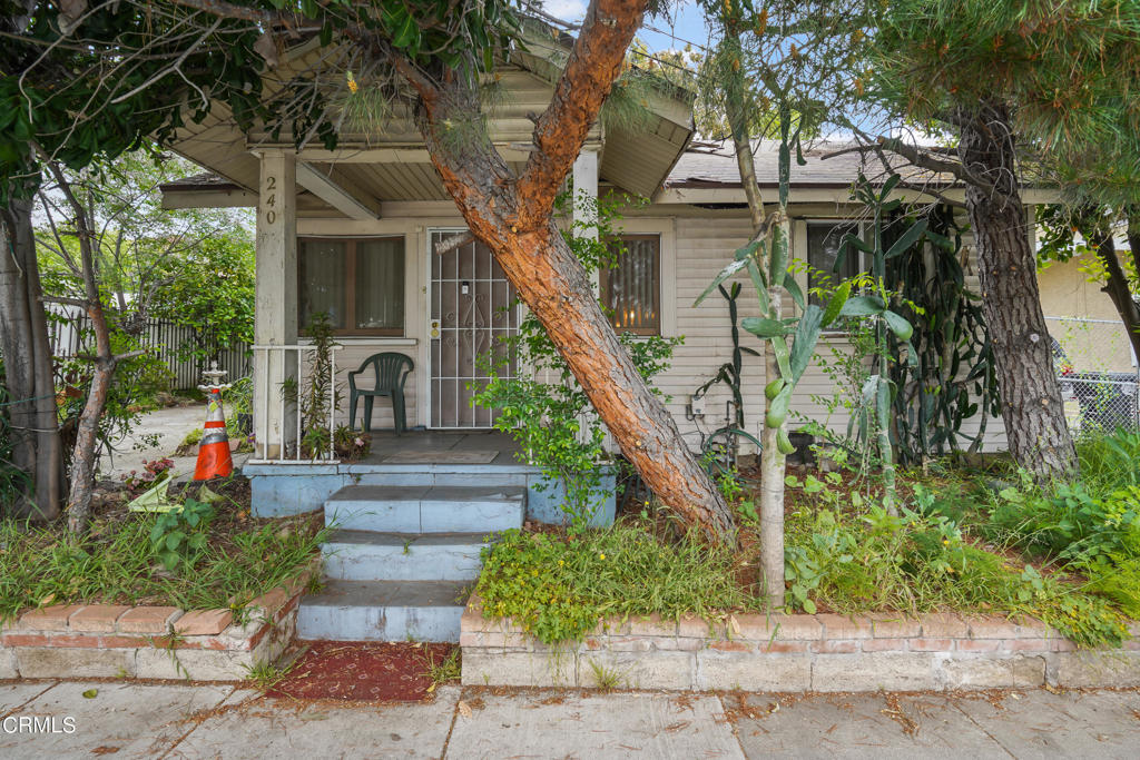 240 N Everett Street