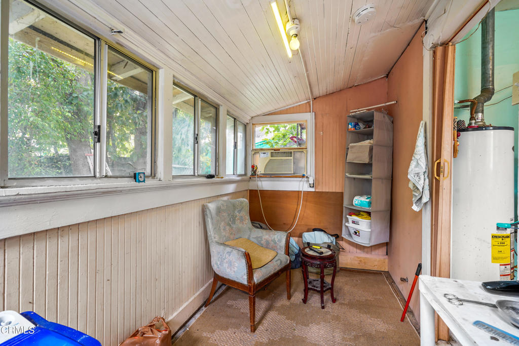 240 N Everett Street