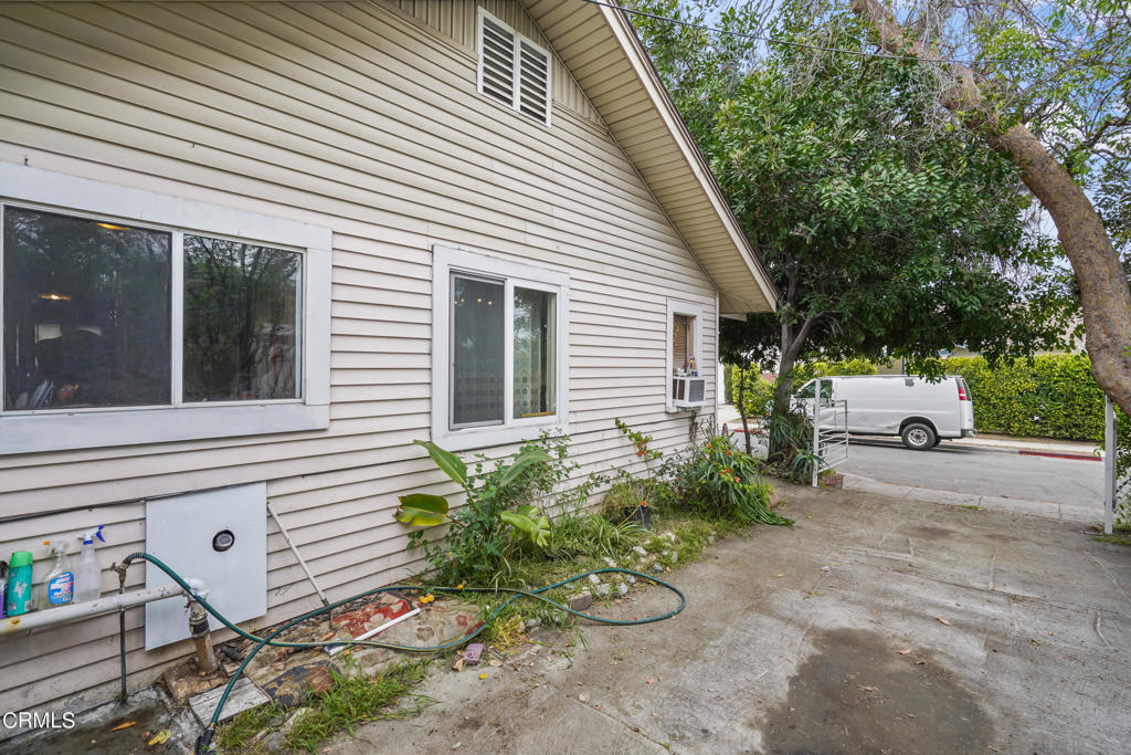 240 N Everett Street