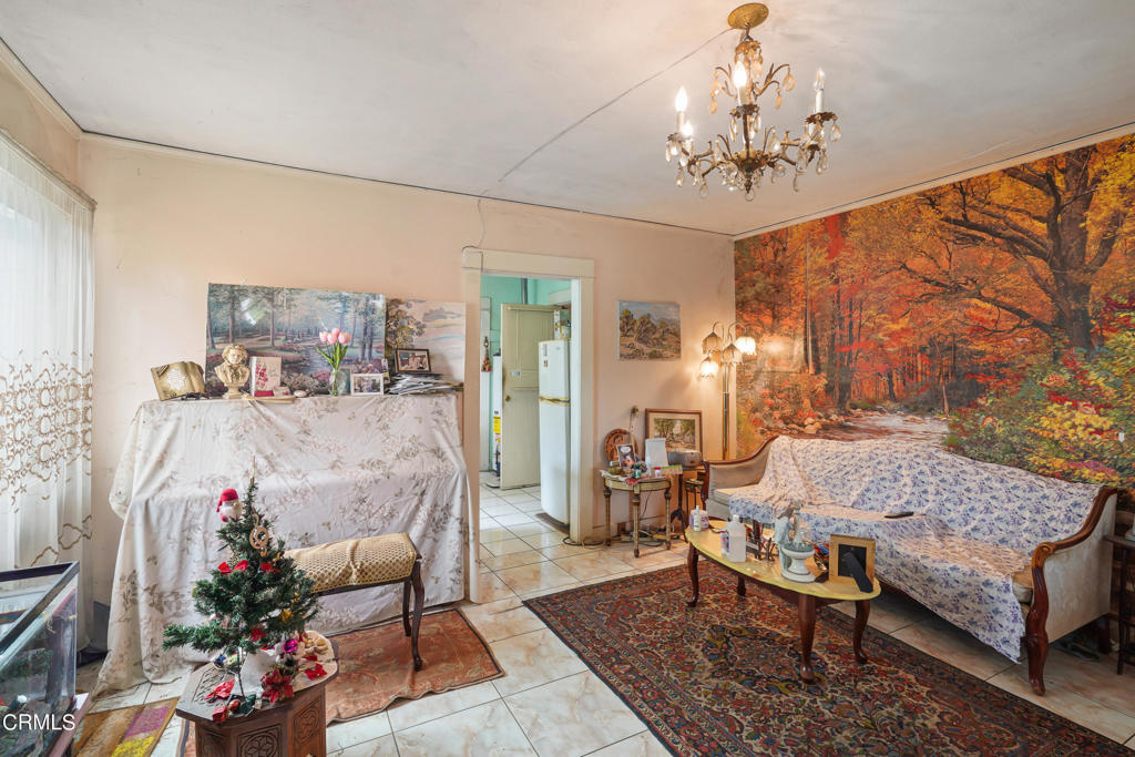 240 N Everett Street