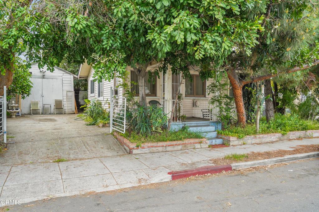 240 N Everett Street