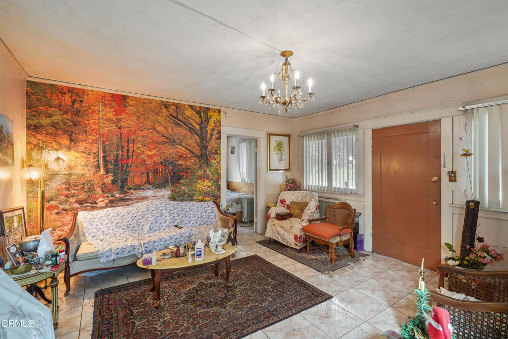 240 N Everett Street