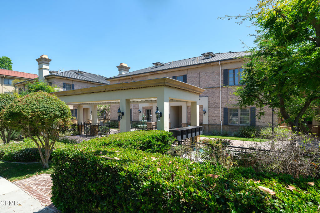 600 S Orange Grove Boulevard 4