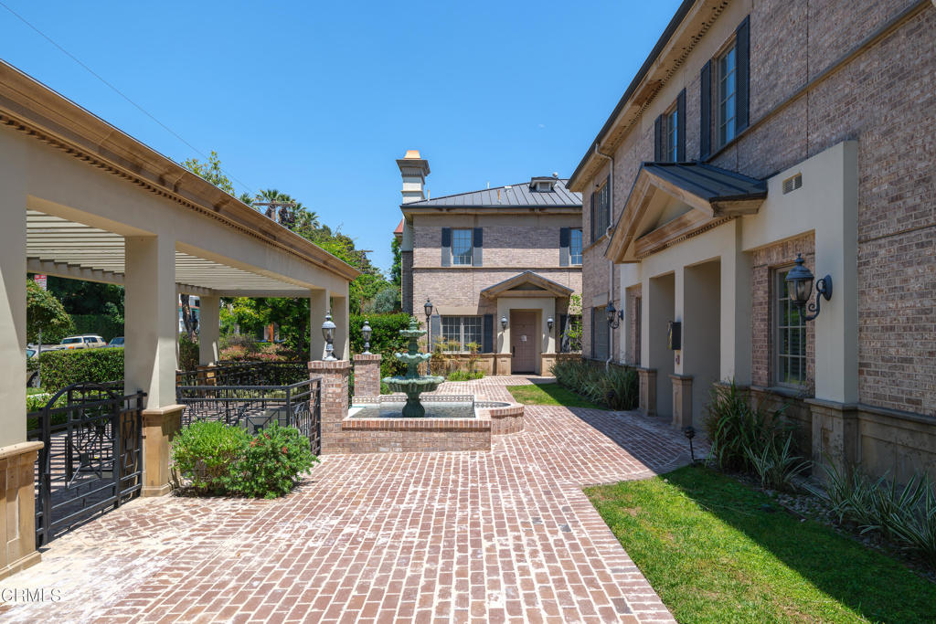 600 S Orange Grove Boulevard 4