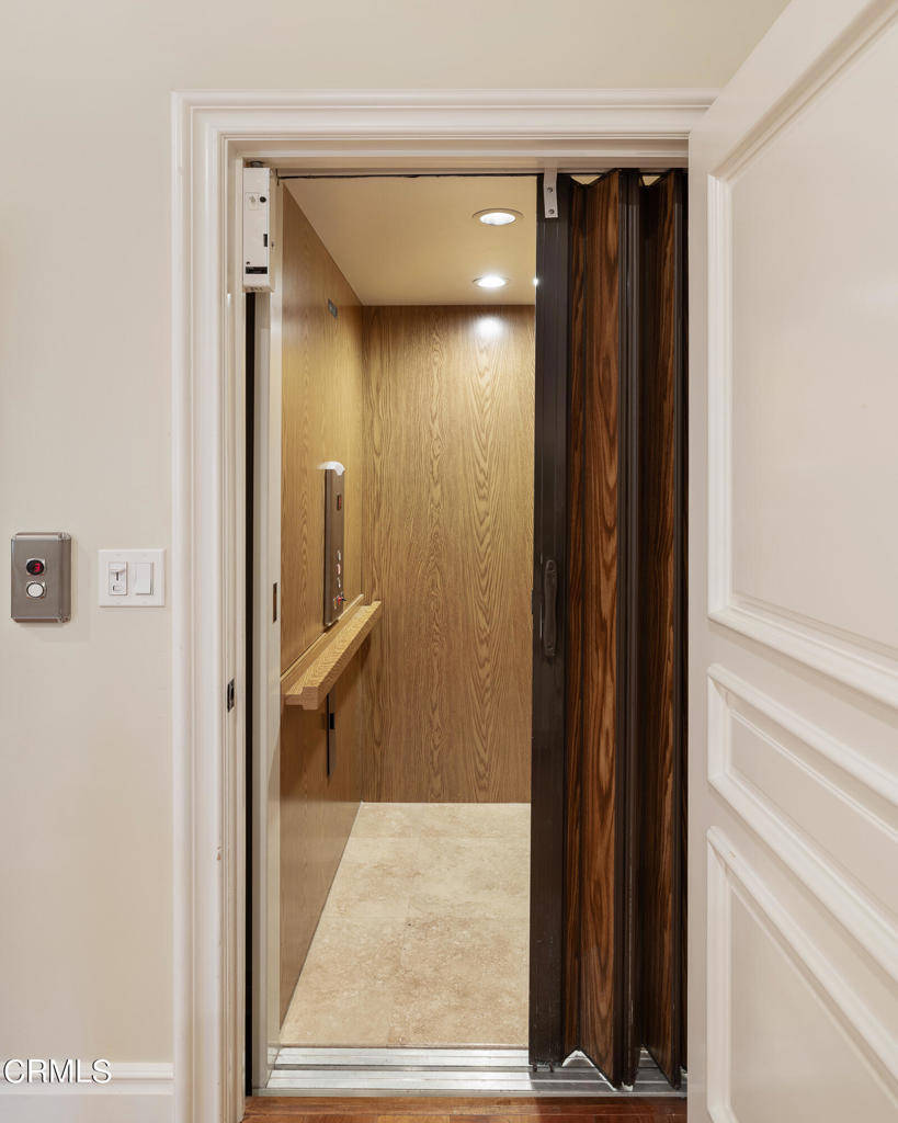 600 S Orange Grove Boulevard 4