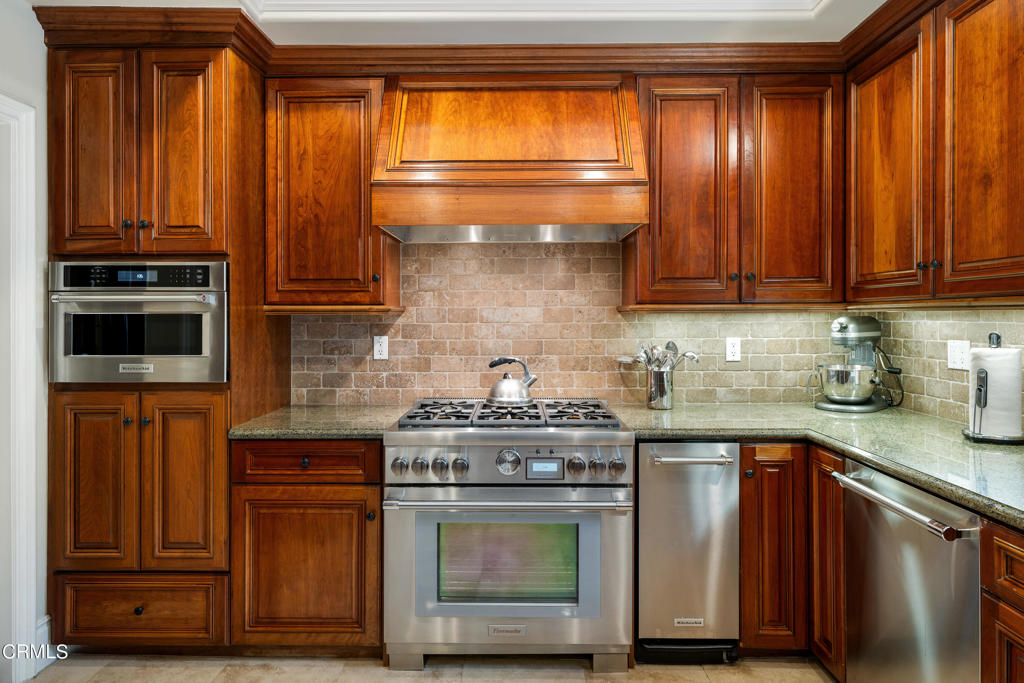 600 S Orange Grove Boulevard 4