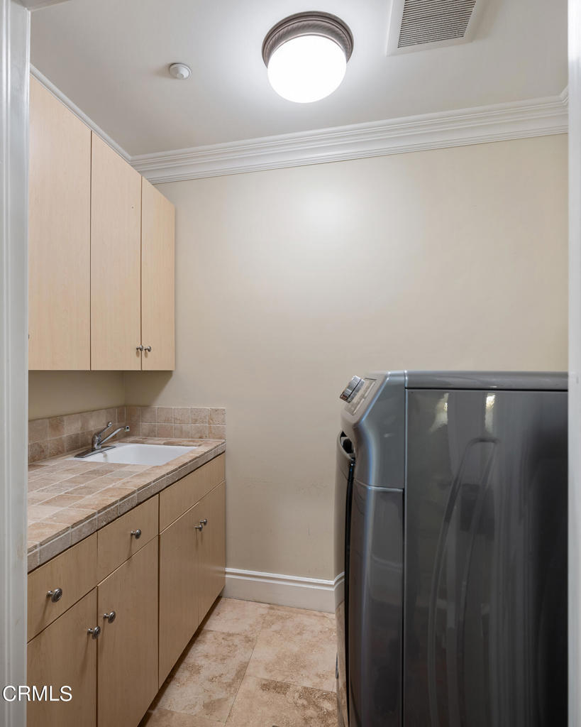 600 S Orange Grove Boulevard 4