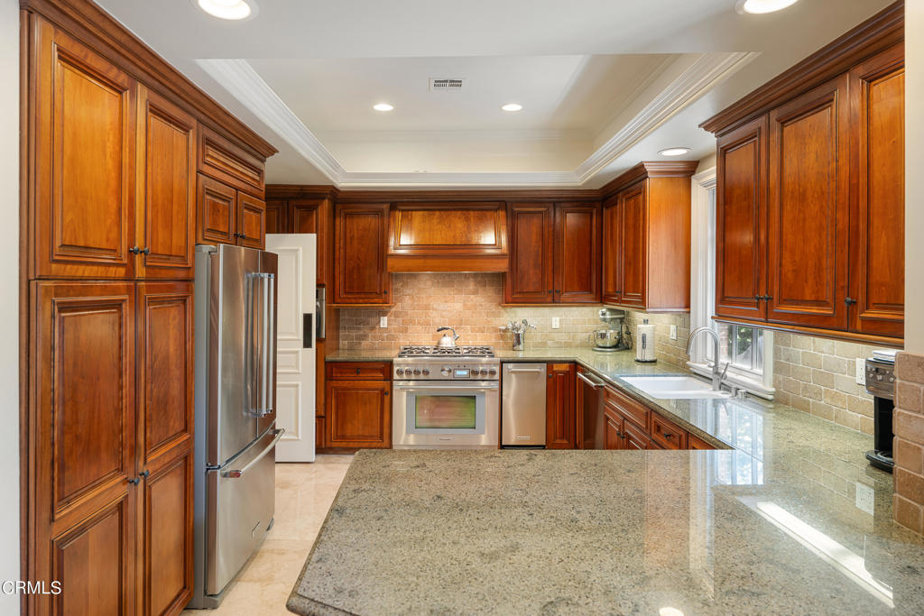 600 S Orange Grove Boulevard 4