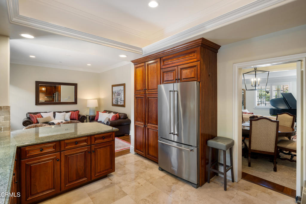 600 S Orange Grove Boulevard 4