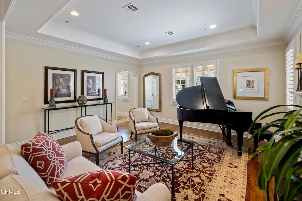 600 S Orange Grove Boulevard 4