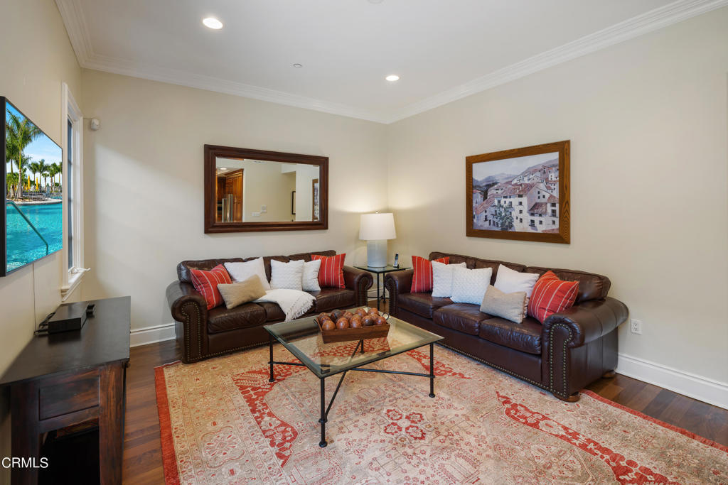 600 S Orange Grove Boulevard 4