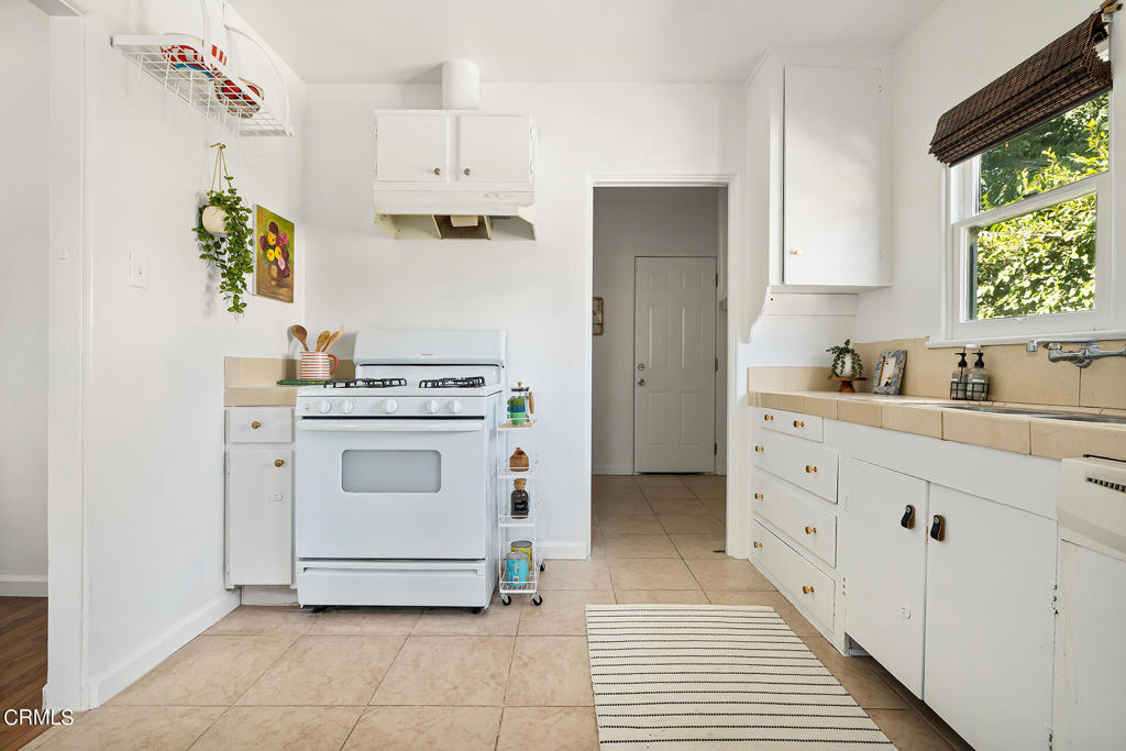 901 Mountain View Terrace