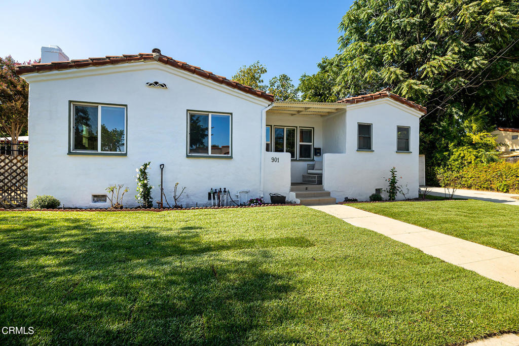901 Mountain View Terrace