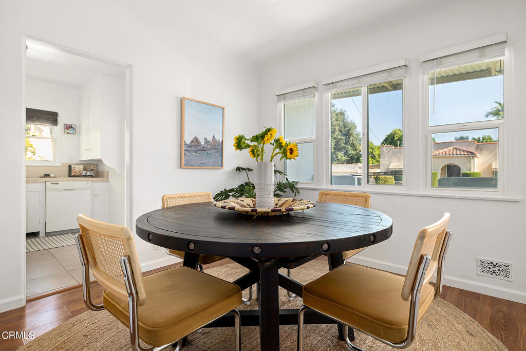 901 Mountain View Terrace