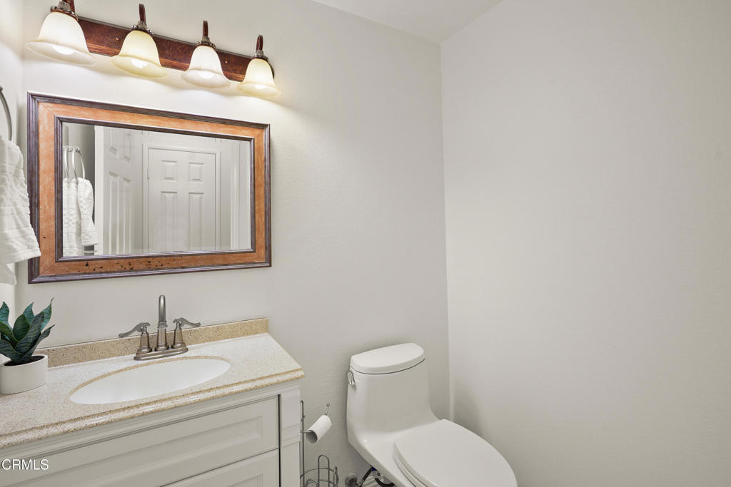 311 E Chestnut Street 5