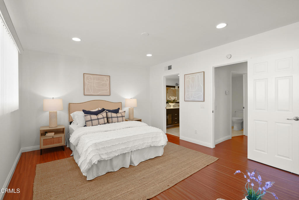 311 E Chestnut Street 5