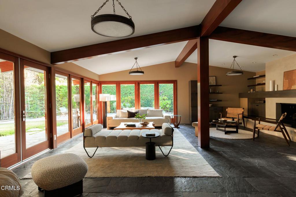 1395 El Mirador Drive