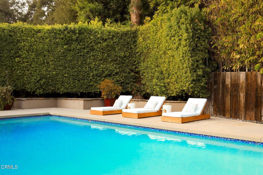 1395 El Mirador Drive