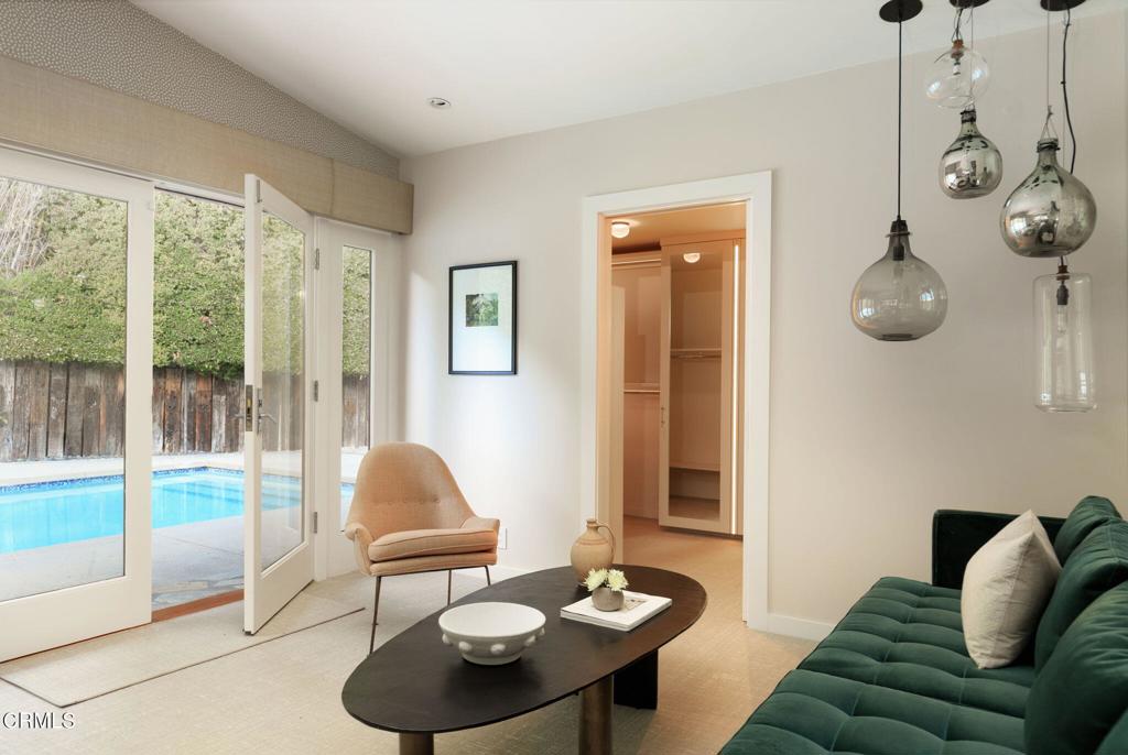 1395 El Mirador Drive