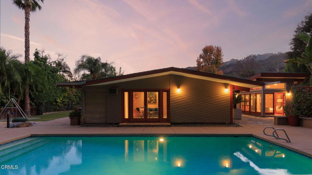 1395 El Mirador Drive