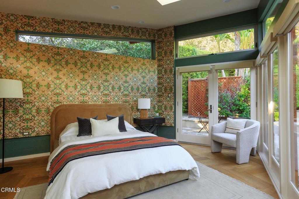 1395 El Mirador Drive