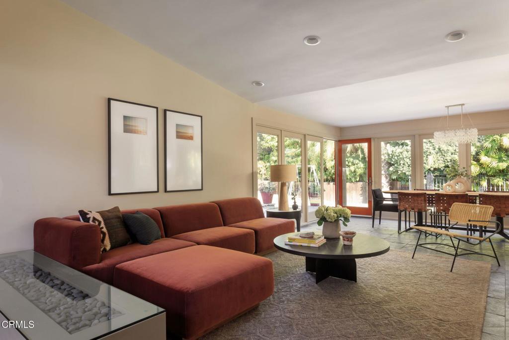 1395 El Mirador Drive