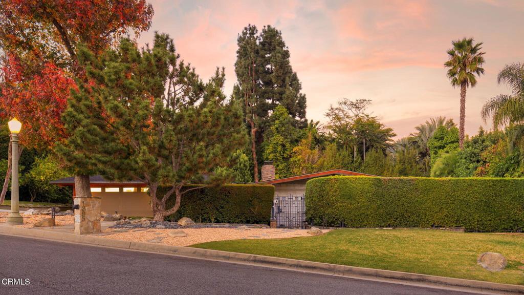 1395 El Mirador Drive
