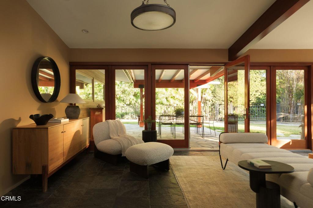 1395 El Mirador Drive