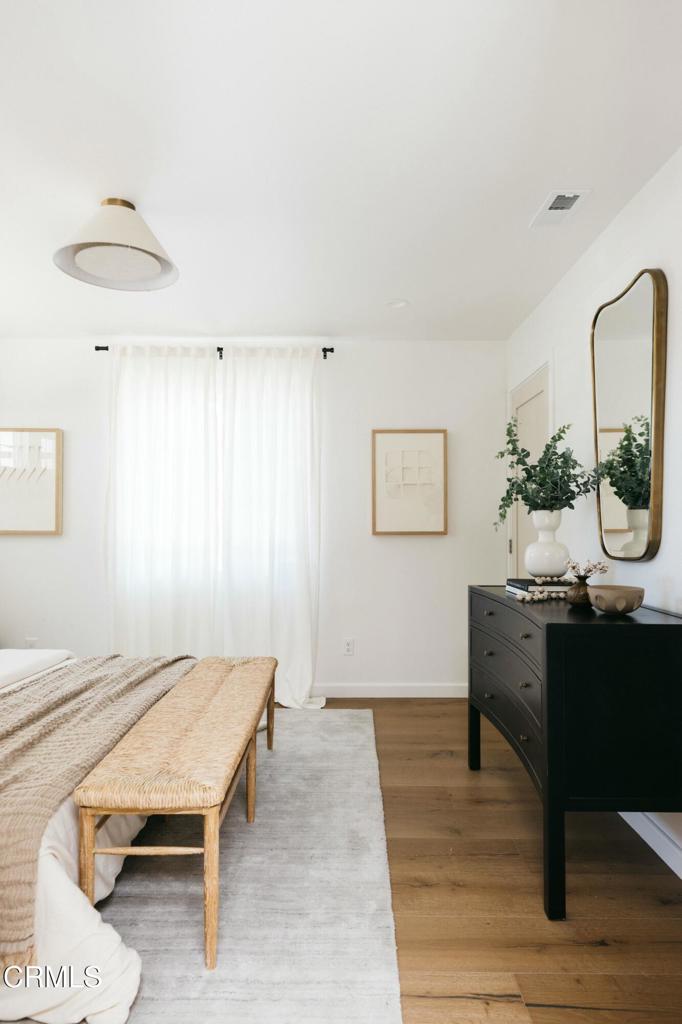 5227 Ventura Canyon Avenue