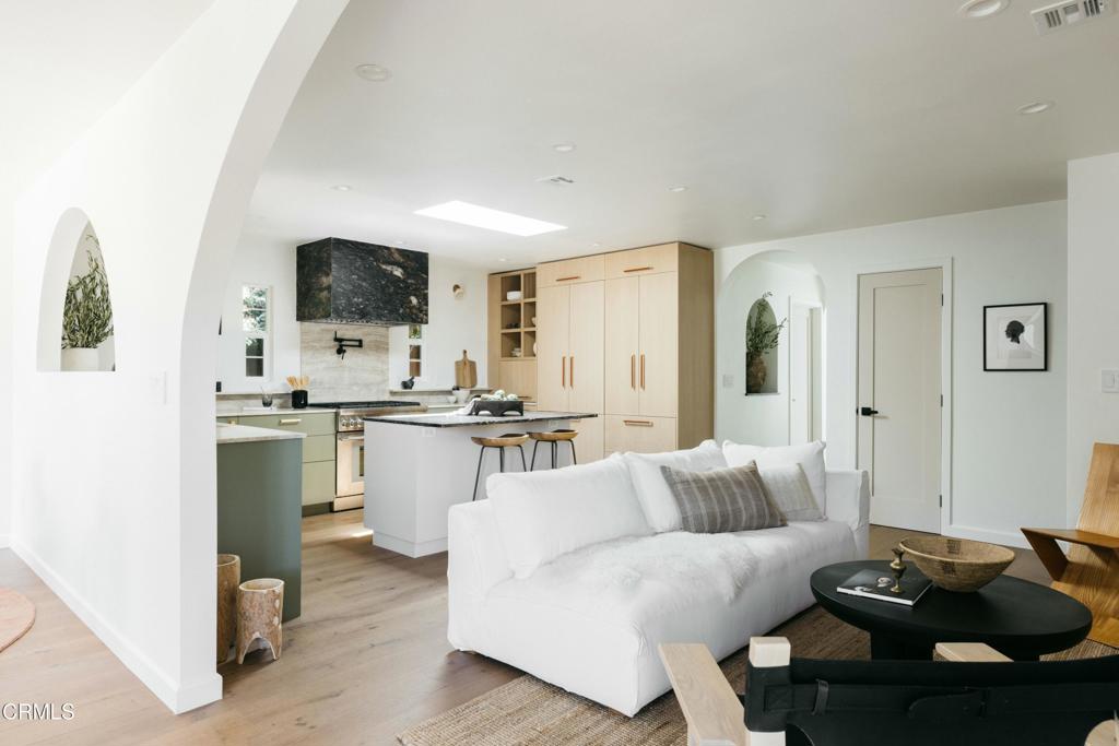 5227 Ventura Canyon Avenue