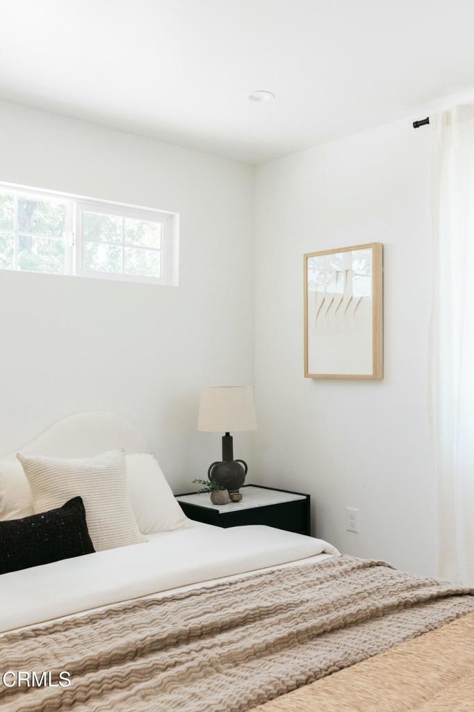 5227 Ventura Canyon Avenue