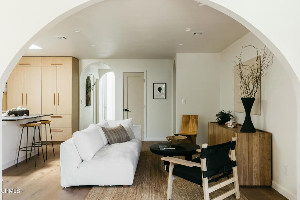 5227 Ventura Canyon Avenue