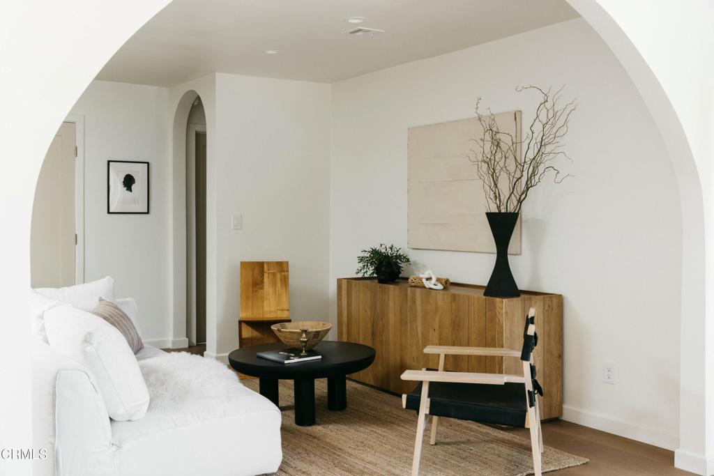 5227 Ventura Canyon Avenue