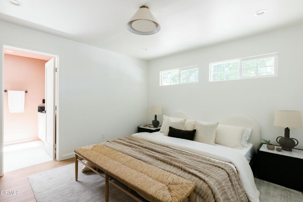 5227 Ventura Canyon Avenue