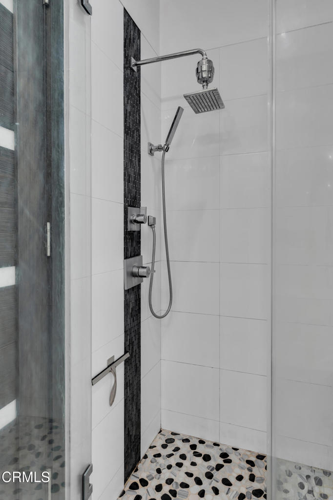 4485 Hazeltine Avenue 3