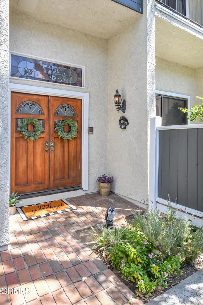 444 S Los Robles Avenue 4