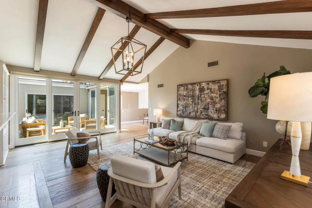 1040 S Orange Grove Boulevard 11