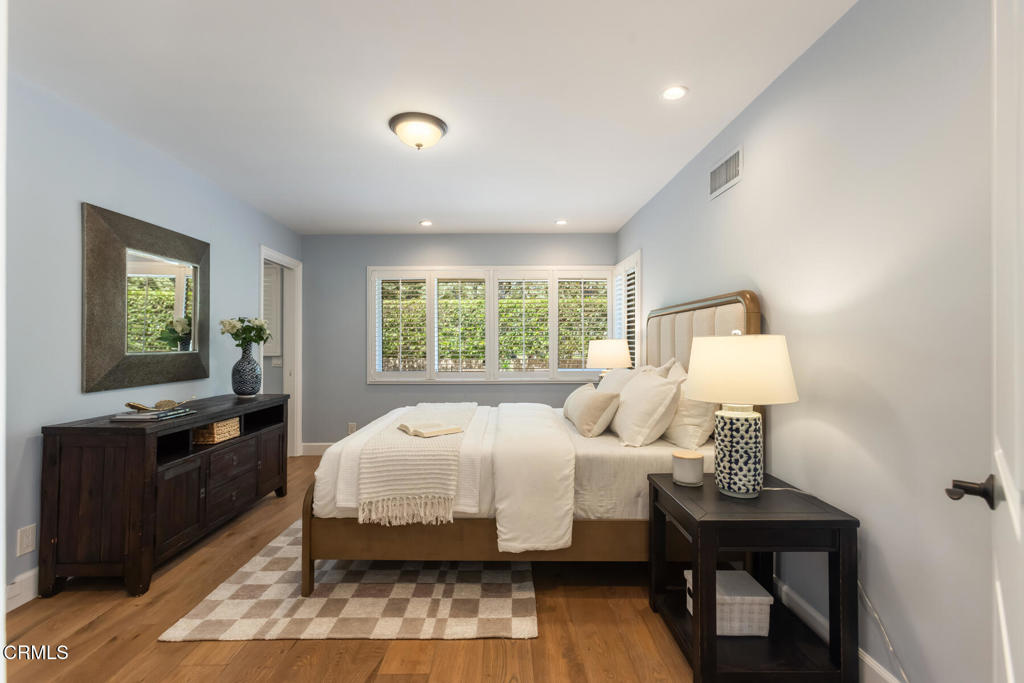 1040 S Orange Grove Boulevard 11