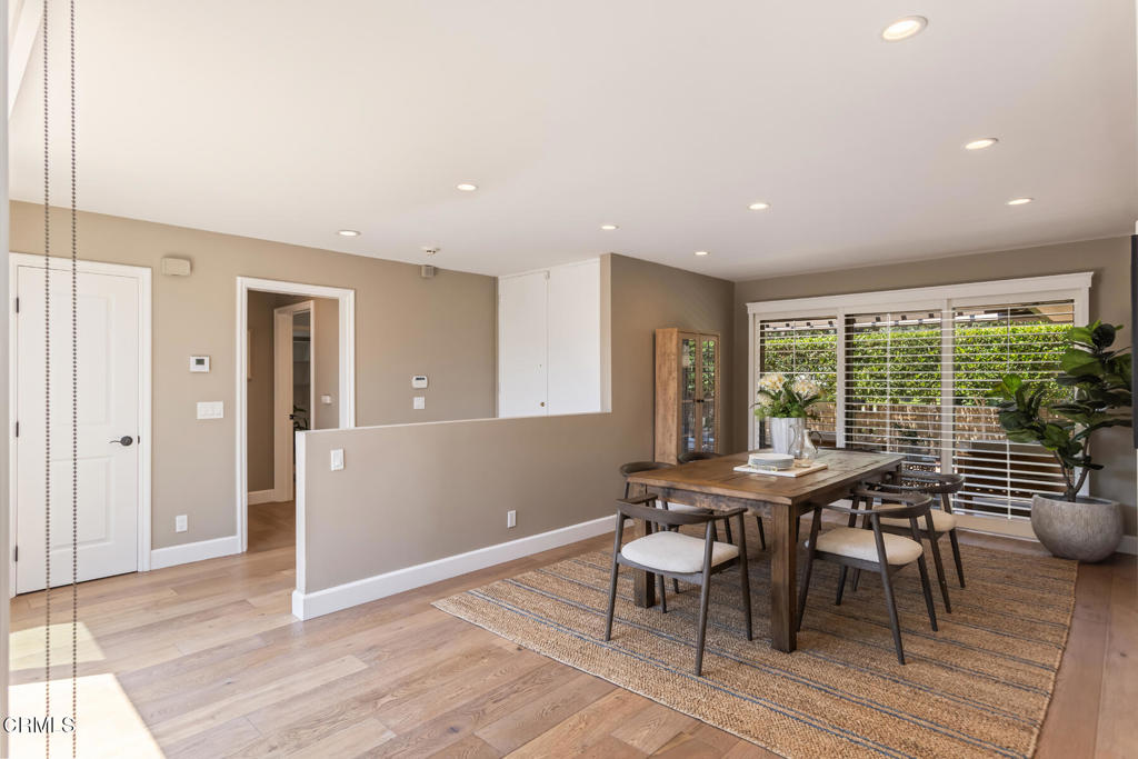 1040 S Orange Grove Boulevard 11