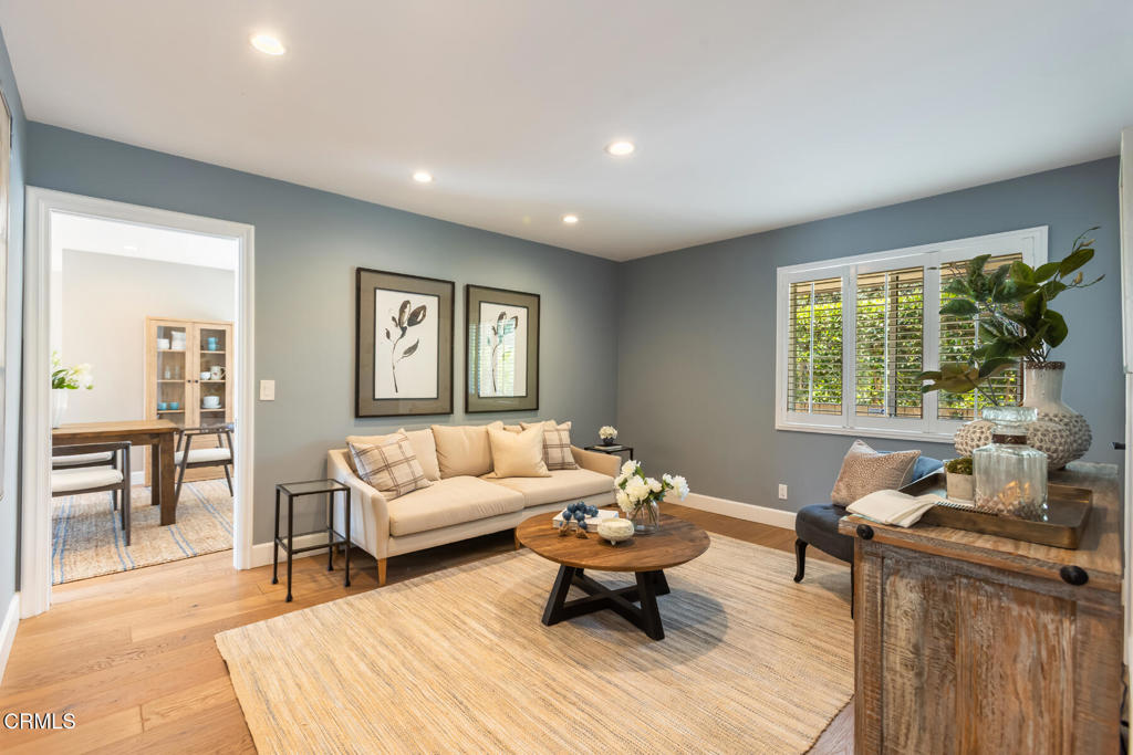 1040 S Orange Grove Boulevard 11