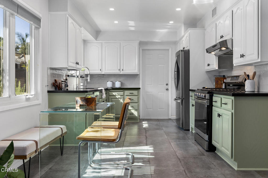 525 N Michillinda Avenue