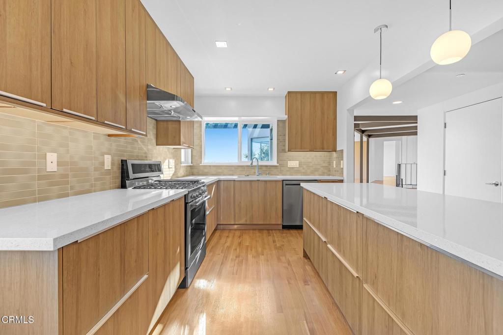 1685 Poppy Peak Drive