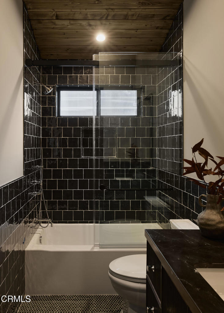 12406 La Maida St Street