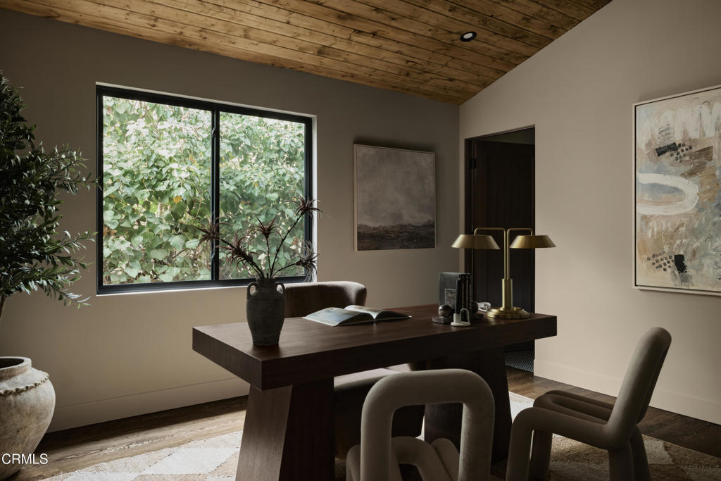 12406 La Maida St Street