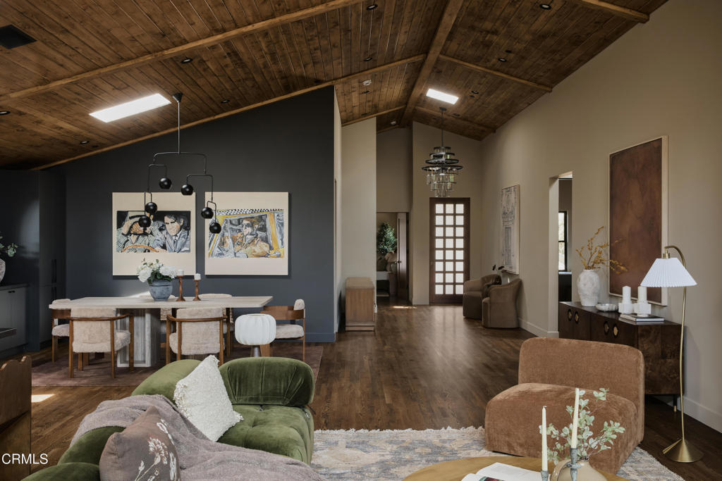 12406 La Maida St Street