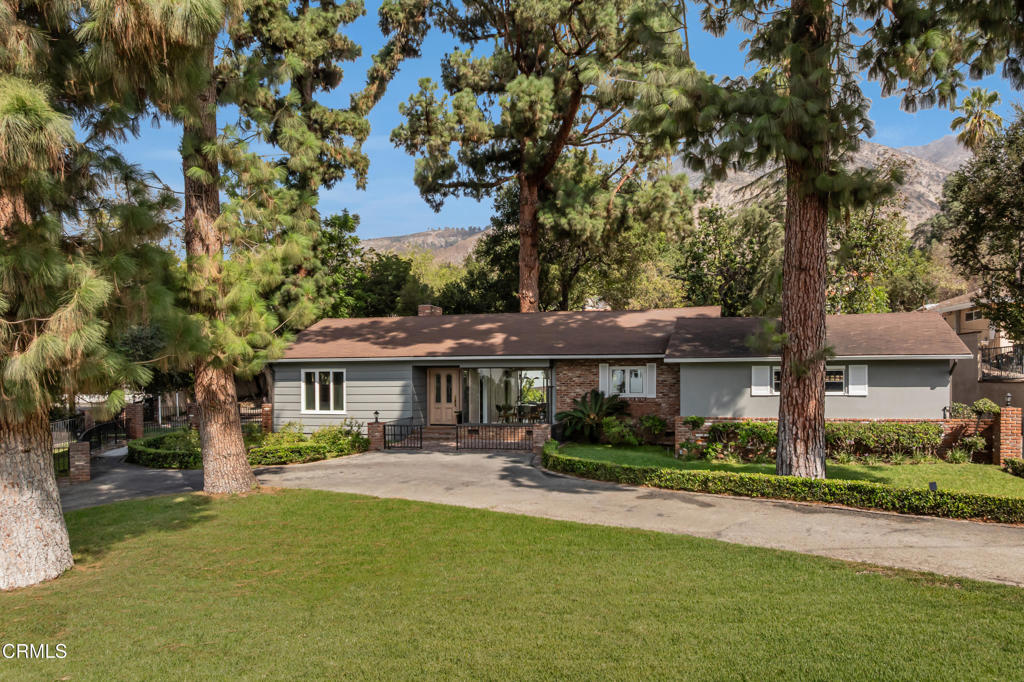 3289 Fairpoint Street