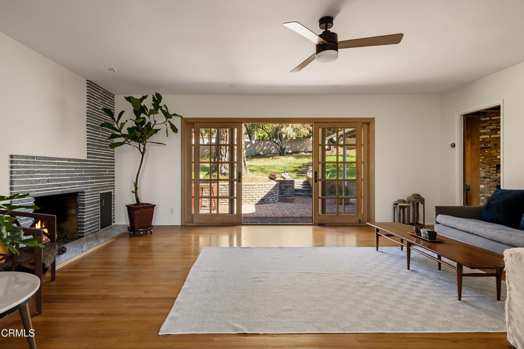 3289 Fairpoint Street