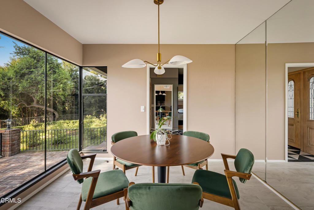 3289 Fairpoint Street